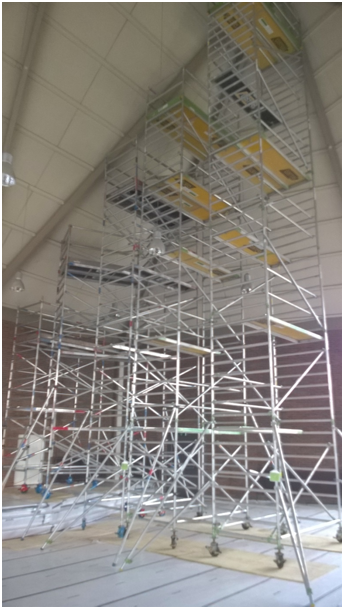 Aluminium rolsteigers voor plafondwerkzaamheden Kerk te Beilen